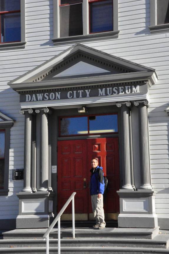 Visita ao interessante museu de Dawson City, no Yukon Territory, noroeste do Canadá